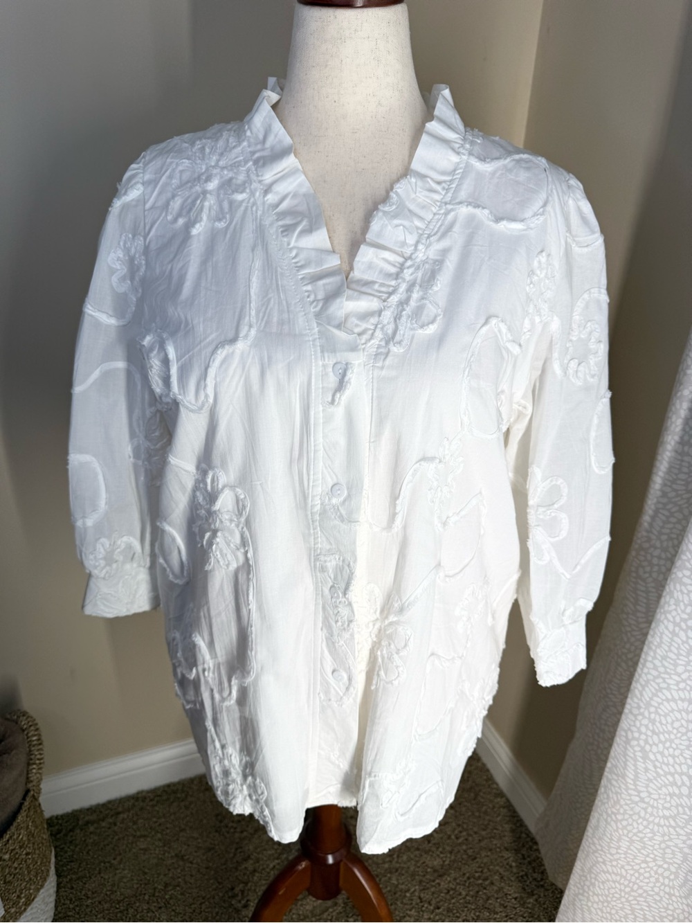 Cherry Betty — Elegant embroidered flower ruffle neck, puff sleeves 100% cotton